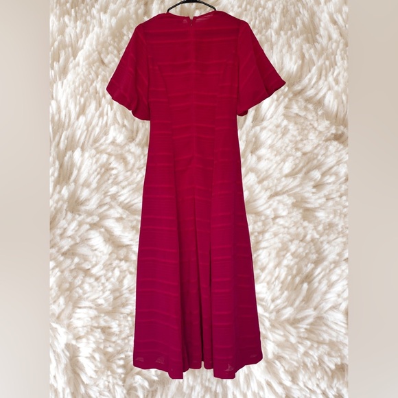 Pearl Red Maxi Dress with Flared Sleeves - Picture 4 of 9